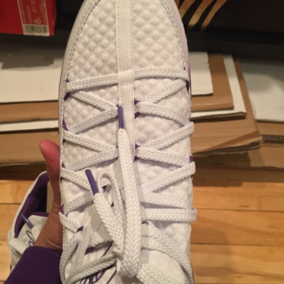 Nike Lebron James - Picture 4 of 7